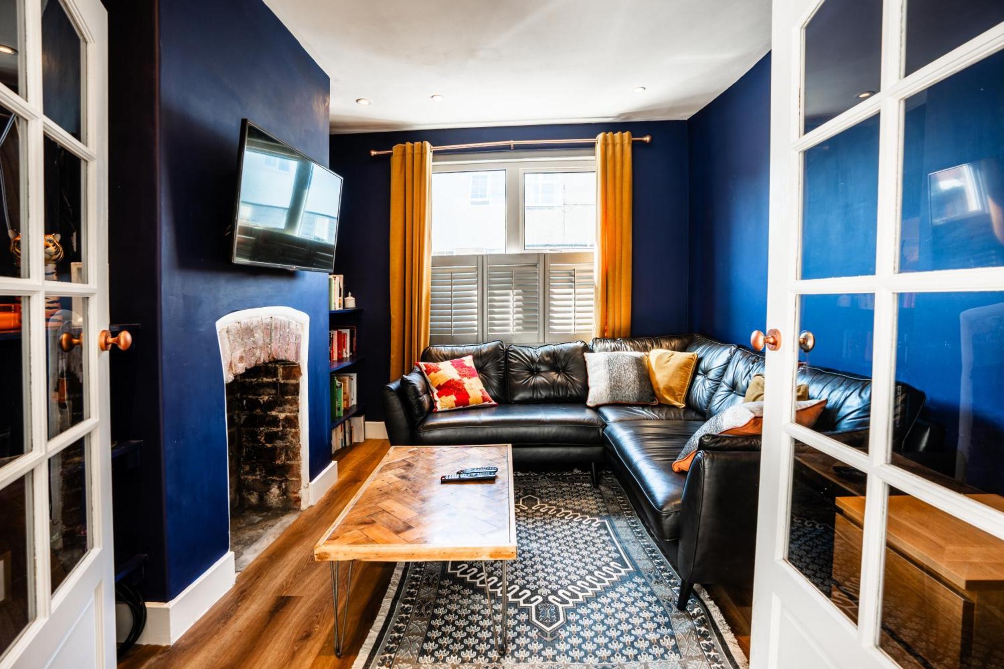 With Airhgt At 3 Bedroom House Near The Stray Harrogate